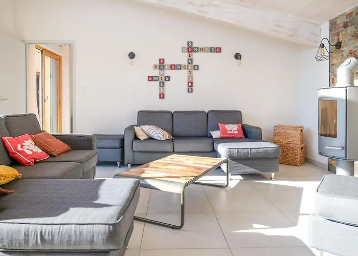 Superbe Avec Piscine Situee A 2 Km De La Grande Des Sables 别墅 莱萨布勒-多洛讷