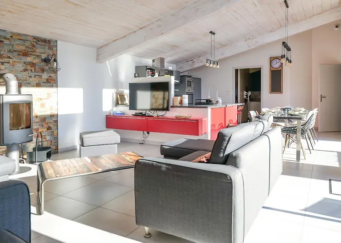 Superbe Avec Piscine Situee A 2 Km De La Grande Des Sables Willa Les Sables-dʼOlonne