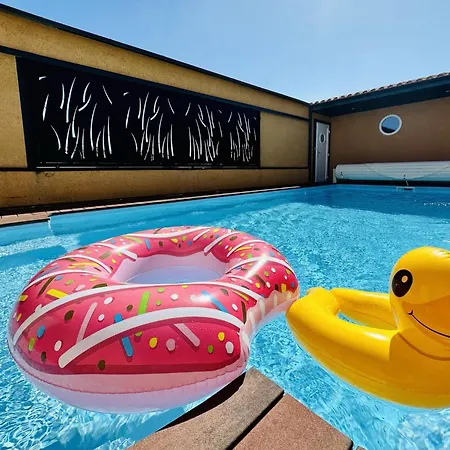 Superbe Avec Piscine Situee A 2 Km De La Grande Des Sables וילה